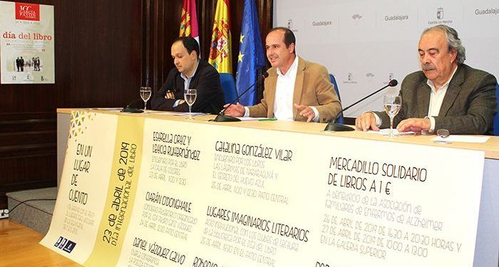 Alberto Rojo invita a la ciudadanía a que visiten bibliotecas y librerías, disfruten con los libros y fomenten la lectura en la infancia