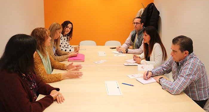 Felipe Oliva: “El objetivo que se debe perseguir desde la Administración es dar capacidades a todos los alumnos para conseguir el mayor desarrollo, tanto intelectual como personal” Felipe Oliva: “El objetivo que se debe perseguir desde la Administración es dar capacidades a todos los alumnos para conseguir el mayor desarrollo, tanto intelectual como personal”