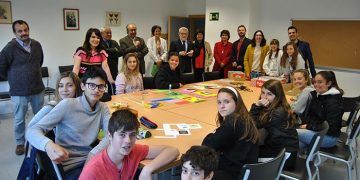 Felpeto alaba al IES de Chiloeches, donde el compromiso del profesorado es reconocido por las familias y ello redunda en una educación de calidad