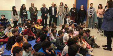 Felpeto comparte con el colegio de Mondéjar sus proyectos y les felicita por trabajar todo el año en el fomento de valores