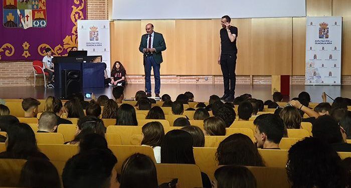 José Manuel Latre participa en la clausura del I Encuentro Provincial MUSE con centros educativos de la provincia