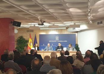 La Diputación de Guadalajara edita un libro sobre la Catedral de Sigüenza para conocerla y visitarla en familia