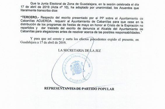 La Junta Electoral obliga a Salinas a retirar el programa de las fiestas de mayo por hacer propaganda en él