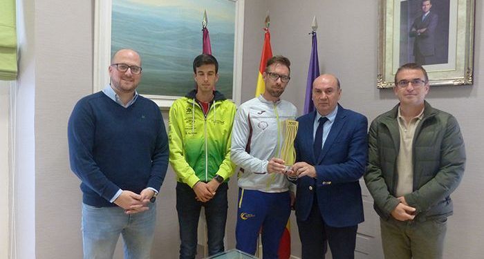 Latre felicita al Club de Atletismo Unión Guadalajara proclamado Campeón de España de Media Maratón