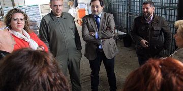 Núñez apuesta por combatir la despoblación apoyando la maternidad, garantizando los accesos por carretera y tecnológicos y poniendo en marcha incentivos fiscales