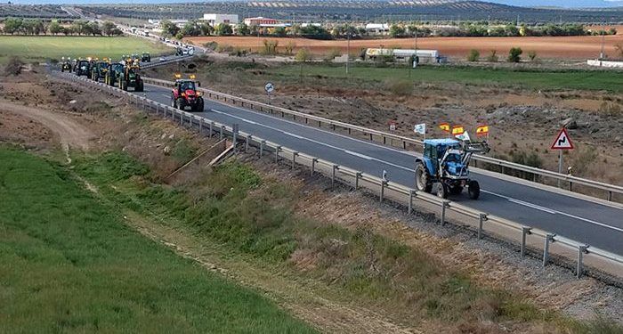 Unión de Uniones de Castilla-La Mancha y las Plataformas movilizan a los agricultores en Toledo para defender su trabajo y su futuro