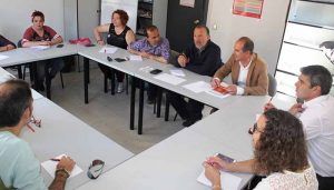 Alberto Rojo se compromete a crear una mesa de “trabajo, diálogo y acción” donde confluyan agentes sociales y Ayuntamiento