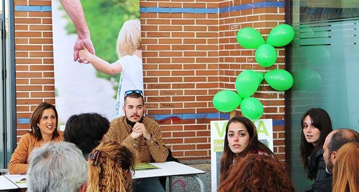 CONTIGO Somos Democracia sale a las calles de El Casar-Mesones para explicar sus propuestas sobre asfaltado, bacheado, señalización y pavimentación y su proyecto sobre la movilidad y accesibilidad