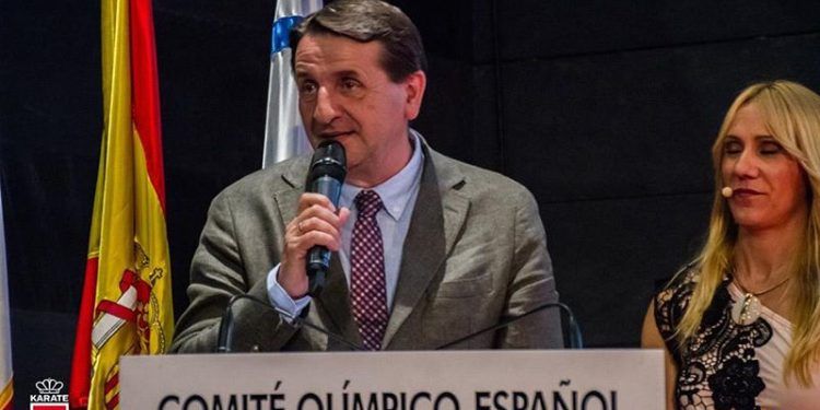 El Comité Olímpico Español y la Real Federación de Karate reconocen al alcalde de Guadalajara, Antonio Román, la apuesta realizada por el deporte en los últimos años El Comité Olímpico Español y la Real Federación de Karate reconocen al alcalde de Guadalajara, Antonio Román, la apuesta realizada por el deporte en los últimos años