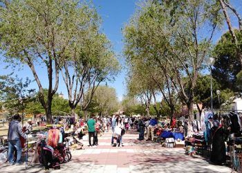 Enorme éxito del Mercadillo de Segunda Mano de Cabanillas, en su traslado al Parque Buero Vallejo