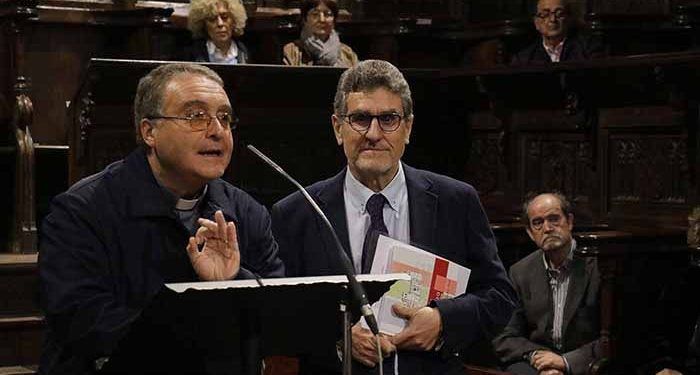 Jesús Orea presenta en el Coro de los Mendoza su libro sobre la Catedral de Sigüenza