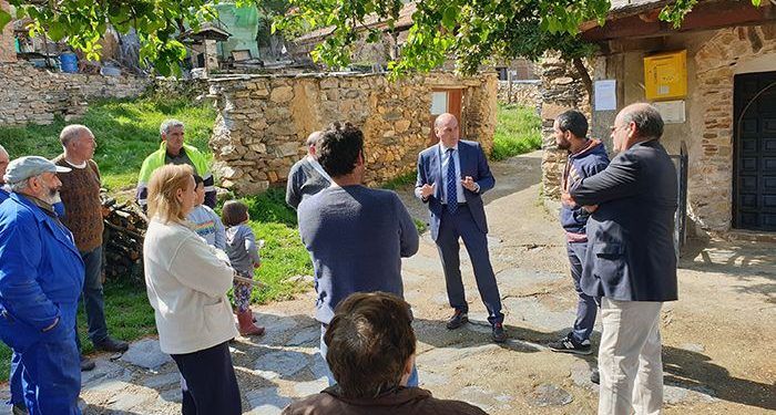 José Manuel Latre visita Corralejo y Bocígano para escuchar a los vecinos y recoger sus preocupaciones José Manuel Latre visita Corralejo y Bocígano para escuchar a los vecinos y recoger sus preocupaciones