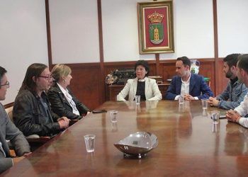 La ministra de Educación en funciones, Isabel Celaá, visita al Ayuntamiento de Cabanillas del Campo La ministra de Educación en funciones, Isabel Celaá, visita al Ayuntamiento de Cabanillas del Campo
