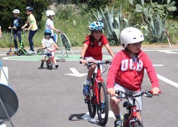 Las Fiestas del Cristo en Cabanillas comenzaron con educación vial y charangas por las calles