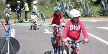 Las Fiestas del Cristo en Cabanillas comenzaron con educación vial y charangas por las calles