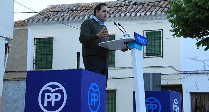 Núñez anuncia su compromiso para reducir las listas del espera sanitaria de la región en un 50% en sus seis primeros meses como presidente de la Junta