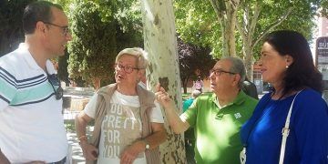 Policía de proximidad, mejorar el recorrido de los autobuses y modificaciones en el carril-bici, propuestas de Antonio de Miguel y VOX para el barrio de Los Manantiales