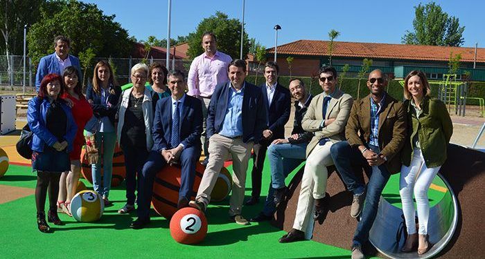 Román anuncia la construcción de un parque de ocio deportivo en Las Lomas, similar al realizado en Manantiales