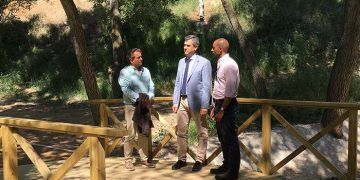 Román recuperará dos tramos más de la ribera del río Henares e instalará una pasarela que conectará La Chopera y la Avenida Pedro Sanz Vázquez