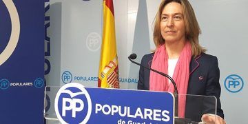 Ana Guarinos asegura que Ciudadanos ha cruzado todas las líneas rojas, se ha entregado en bloque al PSOE y también a Podemos, y pone como ejemplo a El Casar