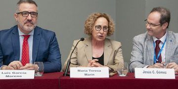 La Junta valora el papel fundamental de los farmacéuticos para afrontar los nuevos retos del sistema sanitario