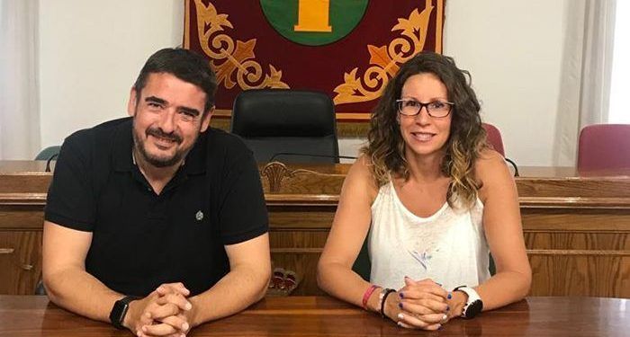 Paula Taberné: “Me siento orgullosa de vivir en Marchamalo” reconoce  la atleta alcarreña, que ya exhibió la bandera municipal hace dos años en Hawai