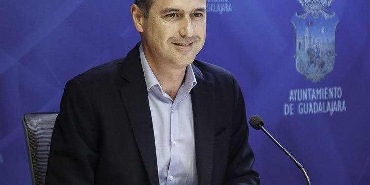El alcalde de Guadalajara destaca lo positivo que es para la ciudad que “todo el Palacio del Infantado sea de todos”
