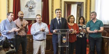 Román se despide con la cabeza alta y asegurando que Cs “ha cavado su propia tumba” al “venderse” a cambio de puestos y dinero