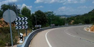 Carreteras del Estado mejora la señalización de la N 204 a su paso por Pareja