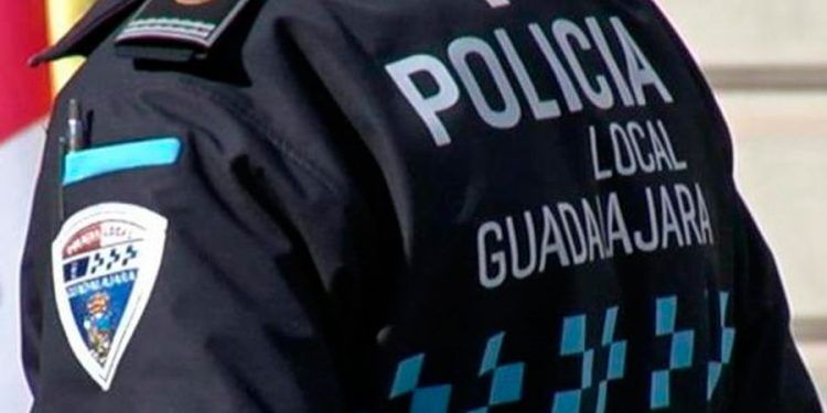 Detenido en Guadalajara por querer llevarse el dinero de la caja registradora de una panadería