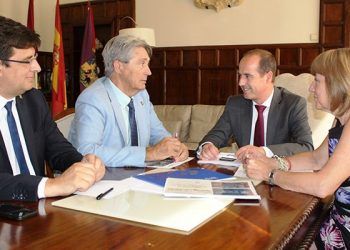 El alcalde de Guadalajara se compromete a que la cesión a la Universidad de los terrenos del futuro Campus sea efectiva este mes de julio