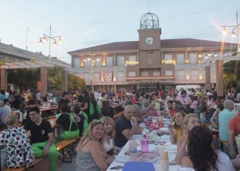 El Día de la Tortilla 2019 bate records en Cabanillas: Más de 1.400 raciones servidas en la cena popular del jueves de Fiestas El Día de la Tortilla 2019 bate records en Cabanillas: Más de 1.400 raciones servidas en la cena popular del jueves de Fiestas