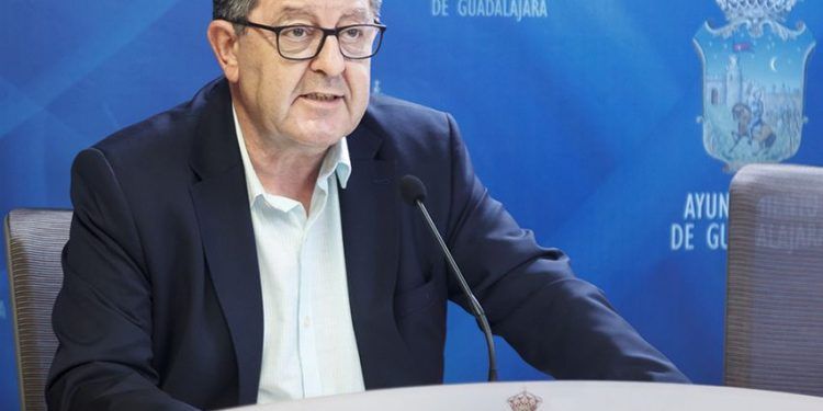 Olcina pasa al ataque: “Nosotros sí apostamos por los clubes de la ciudad poniendo en marcha una línea de subvenciones por valor de 250.000€”