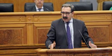 Fernández Sanz, reconocido como mejor consejero de Sanidad del sistema sanitario público por Sanitaria 2000