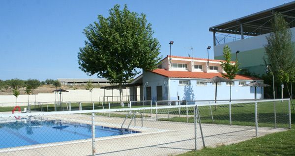 El PP de Villanueva de la Torre denuncia que la piscina municipal funciona “sin tener un contrato en regla” El PP de Villanueva de la Torre denuncia que la piscina municipal funciona “sin tener un contrato en regla”