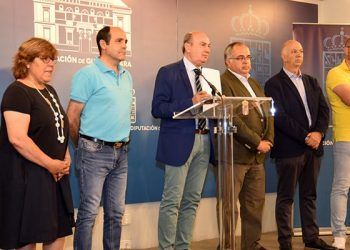 Latre expresa su agradecimiento a su equipo de Gobierno, a toda la Corporación, a los empleados de Diputación, y a los alcaldes y concejales de la provincia al finalizar su mandato