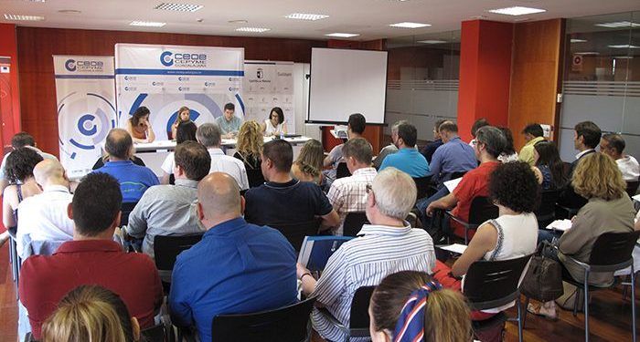Medio centenar de empresarios de Guadalajara se informan sobre el Plan Integrado de Residuos de Castilla-La Mancha