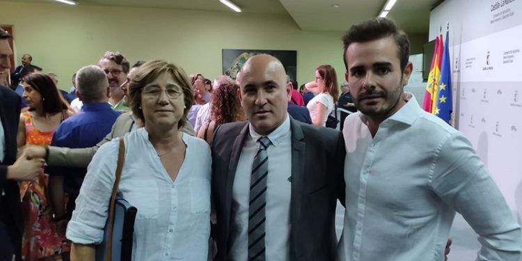 Primera toma de contacto entre la Asociación de Municipios Ribereños y el nuevo director de la Agencia del Agua de Castilla-La Mancha en su presentación Primera toma de contacto entre la Asociación de Municipios Ribereños y el nuevo director de la Agencia del Agua de Castilla-La Mancha en su presentación