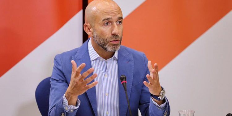 Sobre limitaciones y abstenciones Sobre limitaciones y abstenciones