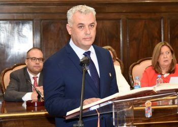 Vega centra los objetivos prioritarios de su Gobierno en luchar contra la despoblación y mejorar la atención a los municipios