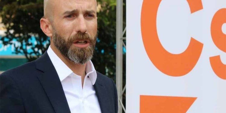 Cs observa una clara ralentización del empleo en Castilla-La Mancha con un paro femenino casi doblando al masculino