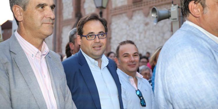 Paco Núñez mantiene una reunión con el Grupo Municipal del PP de Guadalajara y asiste al traslado de la Virgen de la Antigua