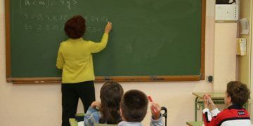 UGT recurrirá los recortes en los días de libre disposición a los docentes de CLM