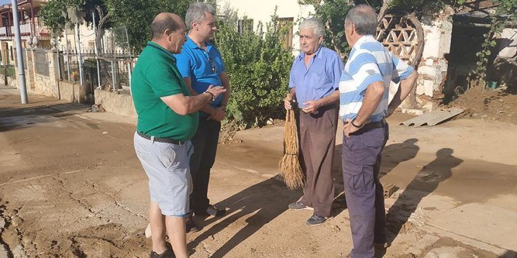 Alfonso Esteban comprueba los daños ocasionados en el municipio de Tórtola de Henares tras la fuerte tormenta registrada ayer