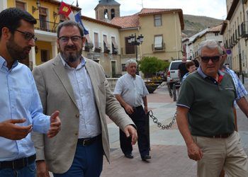 El delegado de la Junta visita Jadraque para interesarse por los proyectos y necesidades del municipio