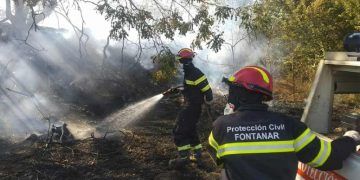 Controlado el incendio en Brihuega aunque aún luchan contra el fuego 10 medios y 42 personas