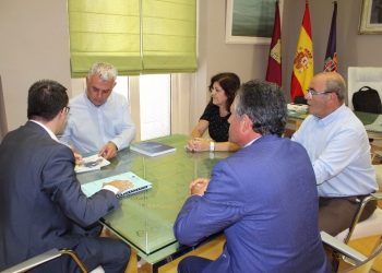 Primera reunión de trabajo entre la presidenta de CEOE-Cepyme Guadalajara y el presidente de la Diputación