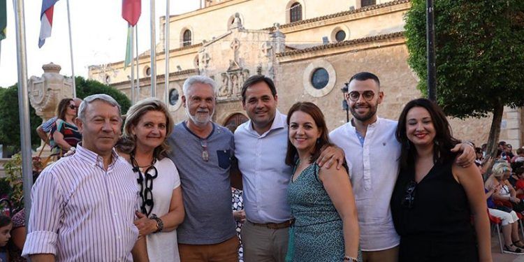 Núñez asegura que los alcaldes y portavoces son un pilar fundamental para sustentar el mantenimiento y la promoción de las tradiciones de Castilla-La Mancha