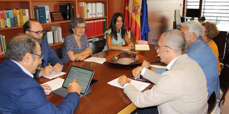El Gobierno de Castilla-La Mancha proporciona información para resolver las dudas de la ciudadanía sobre el brote de listeriosis