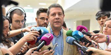 Page anuncia “una catarata” de inversiones y una estrategia sobre empleo público a partir de octubre